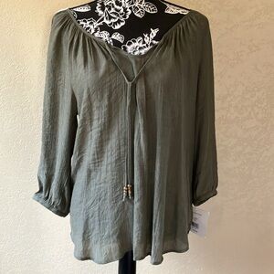 NWT M SIGNATURE STUDIO OLIVE GREEN & CREAM LACE BACK WITH BEAUTIFUL BEADED TIES